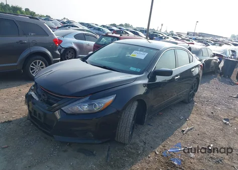 2018 Nissan Altima 2.5 Sr z USA, uszkodzony, nr VIN 1N4AL3AP5JC219938